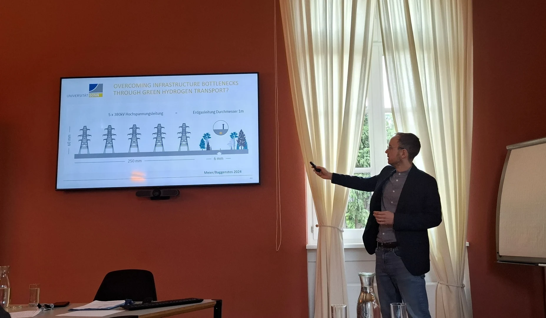 Benedikt Walker während seiner Verteidigung