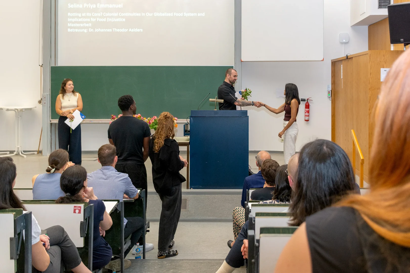 Absolvent*innenverabschiedung durch die Betreuer*innen