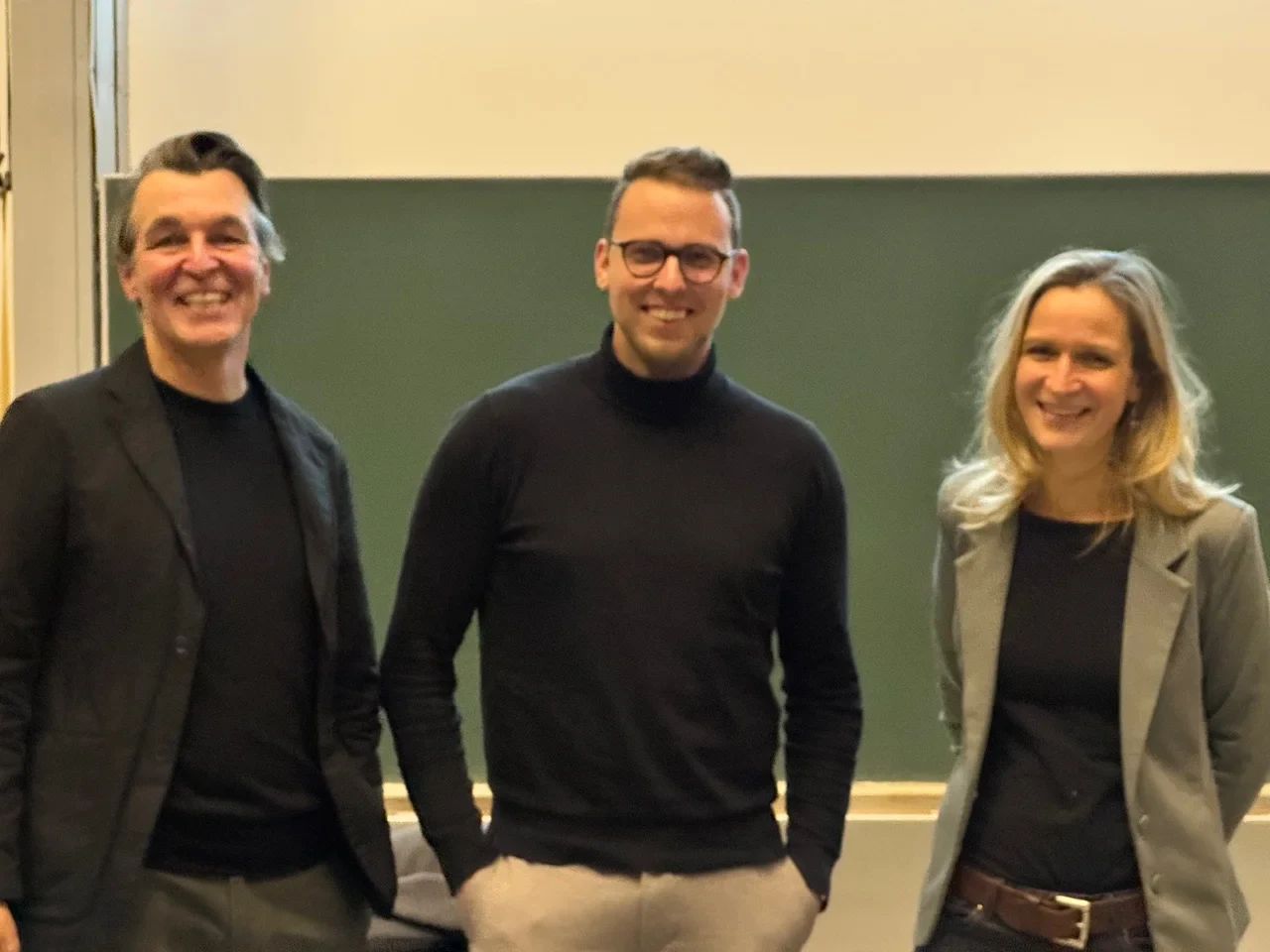 Diskutant*innen Prof. Dr. Marc Boeckler (Frankfurt), Prof. Dr. Veronika Cummings (Mainz) und Dr. Jonas Birke (Bonn)