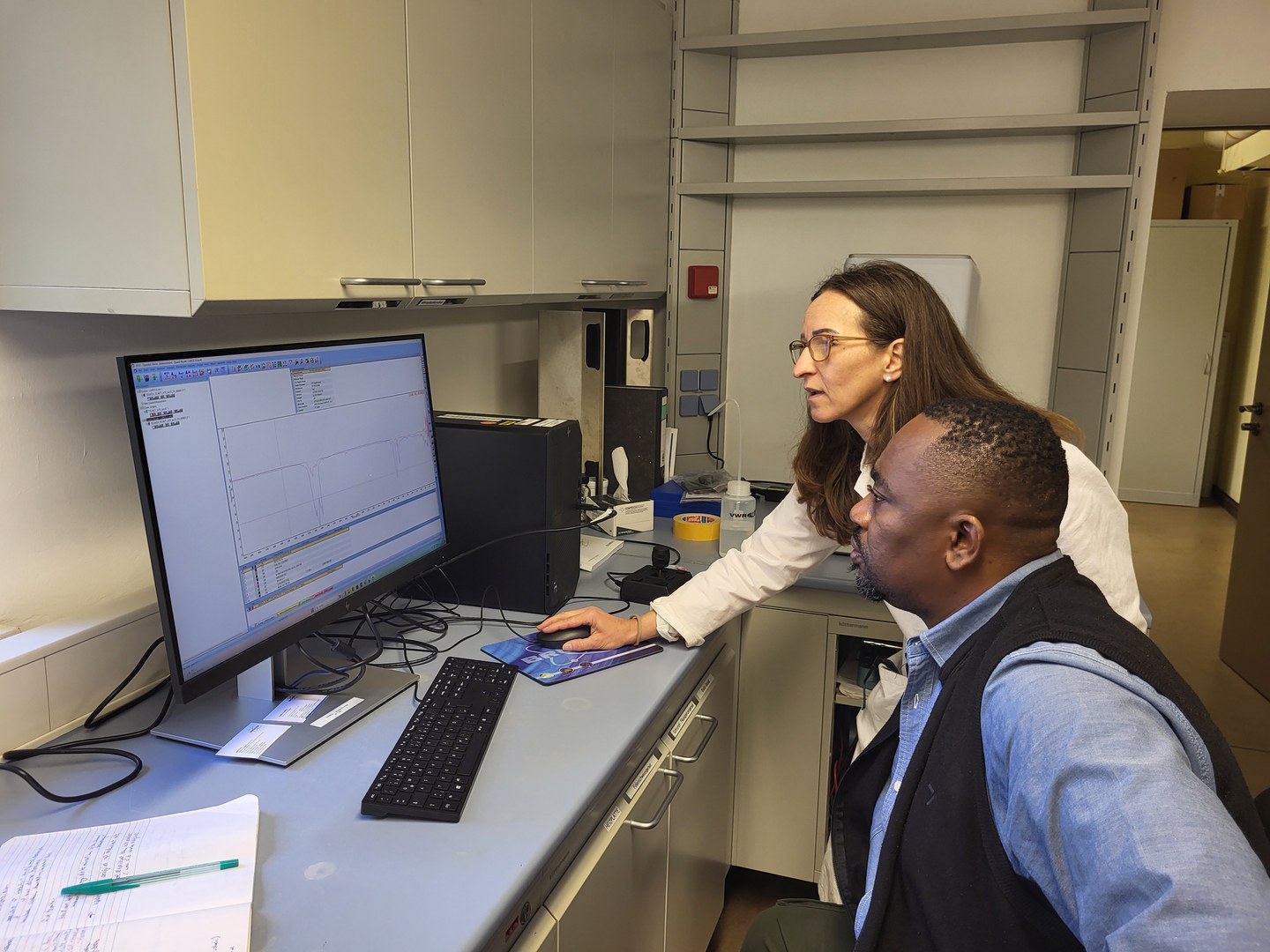 Dr. Kimambo visiting the laboratories at the Department of Geography, University of Bonn