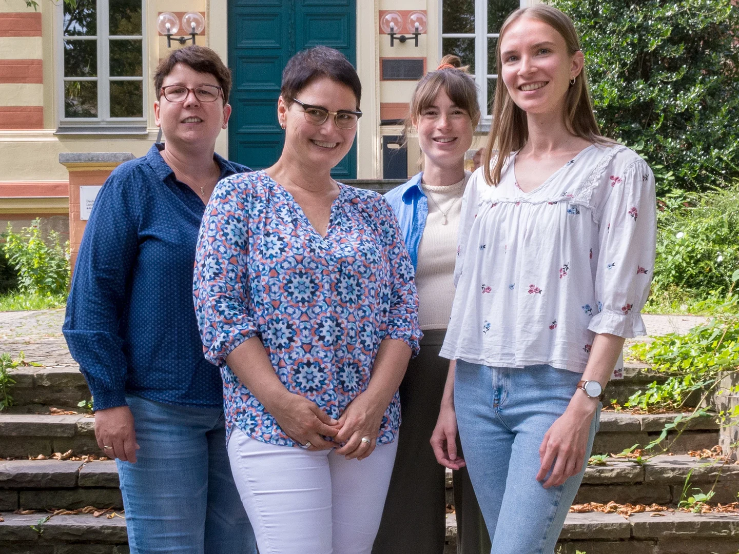 Gruppenbild der Prüfungsamtsmitarbeiterinnen