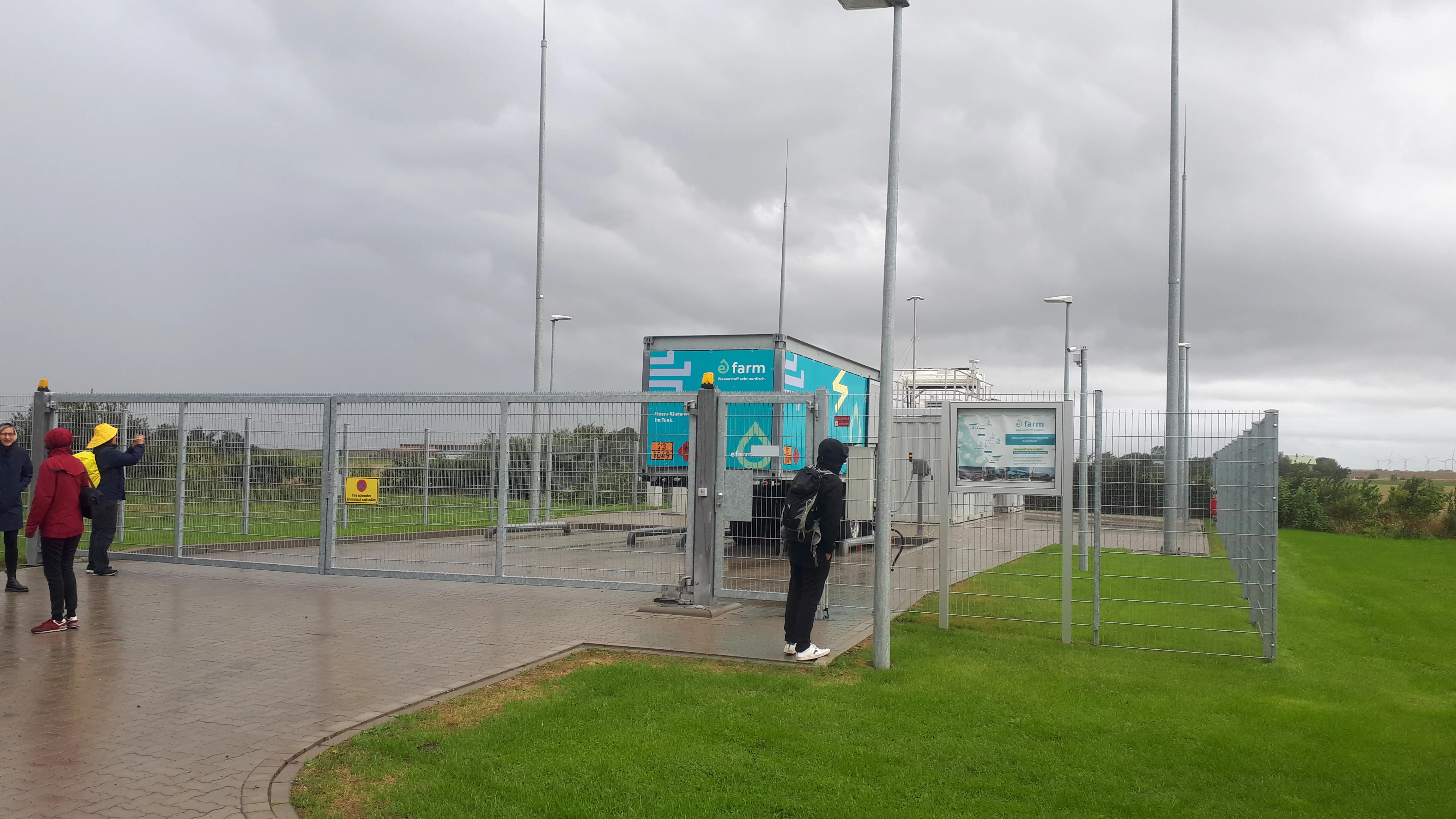 Electrolyzer and Container Refueling